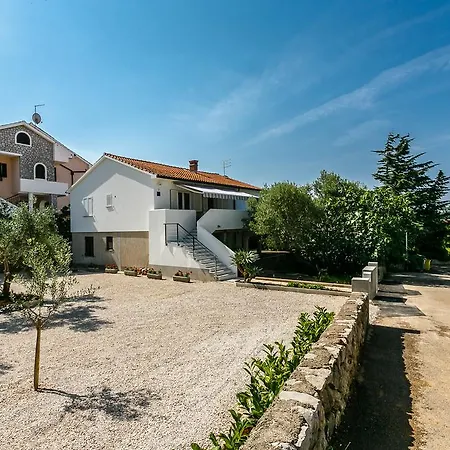 Zdravko A2 Krk Town