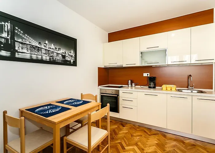 Apartment Zdravko A2 *